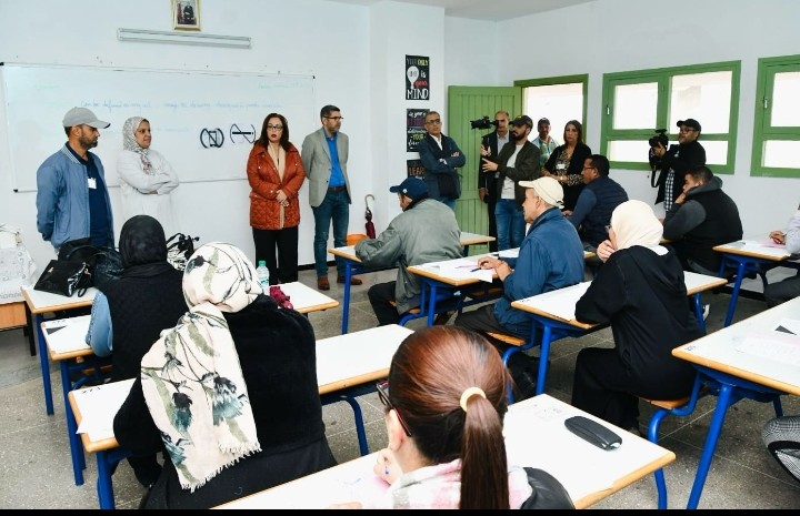 اسماء بنت بوشتى من عمدة الى حراسة...